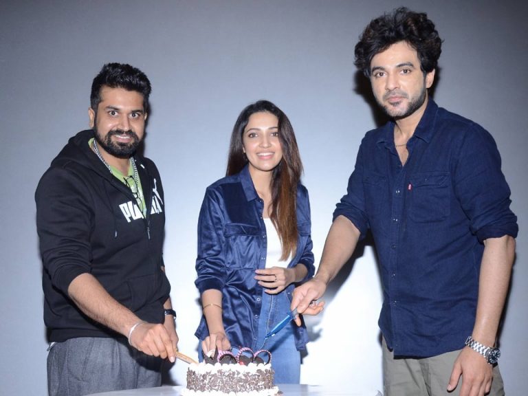 Neha Shetty: దుఃఖాన్ని దిగమింగుకున్న ముద్దుగుమ్మ!