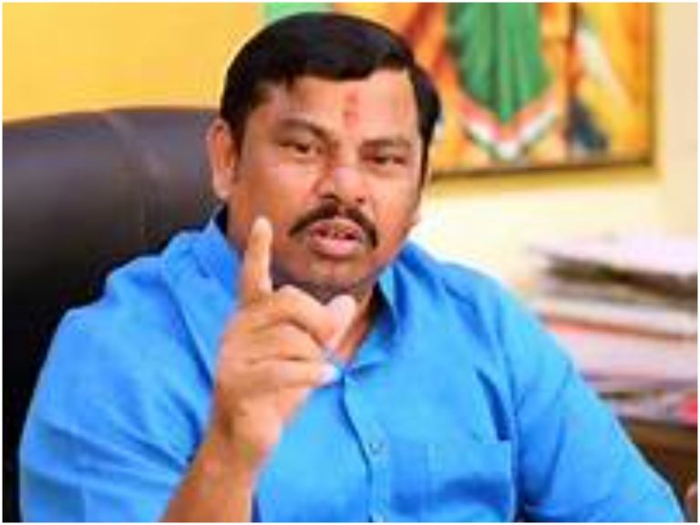 MLA Rajasingh :కేసీఆర్ కు సీఎంగా కొనసాగే అర్హత లేదు