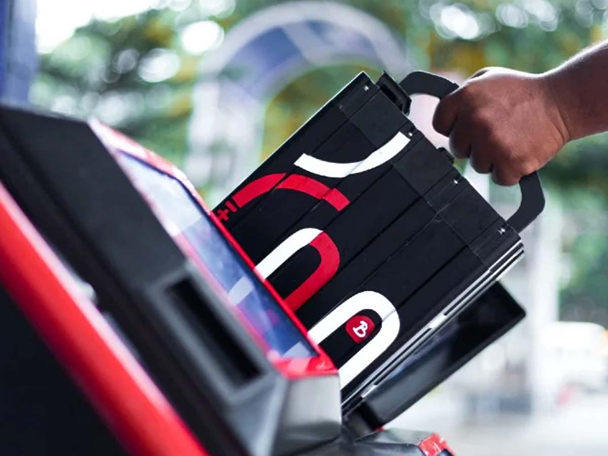 ఎల‌క్ట్రిక్ వాహ‌న‌దారుల‌కు శుభ‌వార్త‌:  బ్యాట‌రీల‌ను ఇలా మార్చుకోవ‌చ్చు…