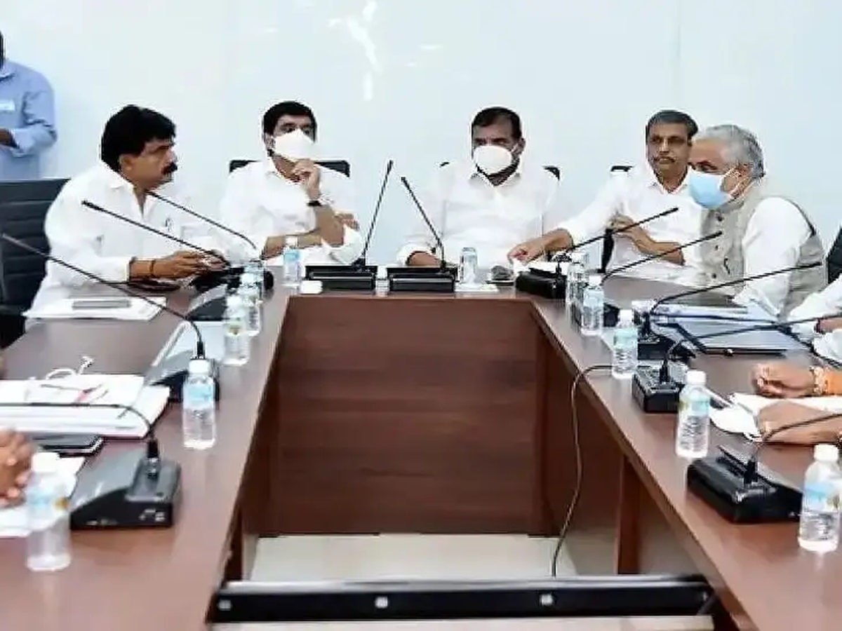 ఫిట్‌మెంట్‌పై కీలక ప్రకటన చేసిన మంత్రుల కమిటీ