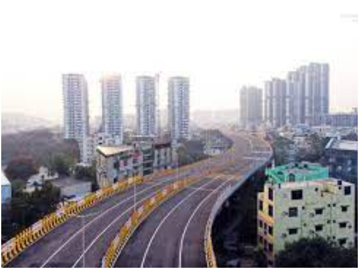 షేక్‌పేట్ ఫ్లైఓవర్ కొత్త బ్రిడ్జిపై ఘోర ప్రమాదం