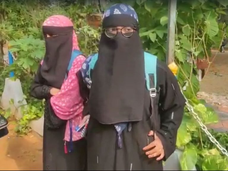 Hijab Row : ఏపీకి పాకిన హిజాబ్‌ రచ్చ.. బుర్కా వేసుకొస్తే బయటకే..?