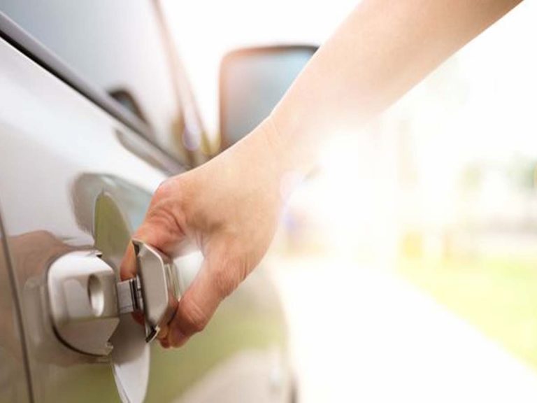 విచిత్రం:  ఆ న‌గ‌రంలో కార్ల‌ను లాక్ చేయ‌రు… ఇదే కార‌ణం…