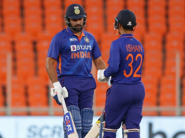 చారిత్రక వన్డేలో వెస్టిండీస్‌పై భారత్ ఘనవిజయం