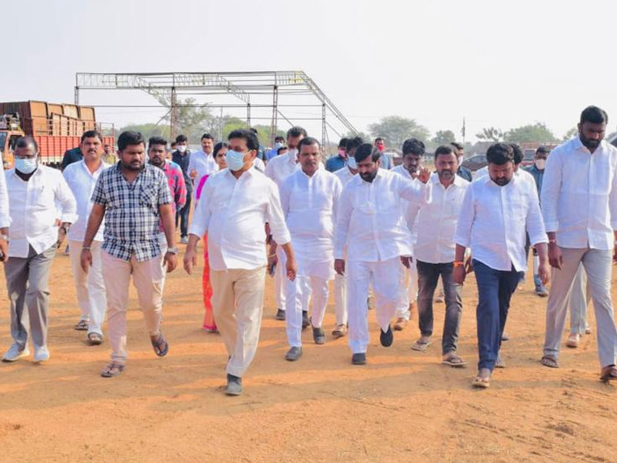 KCR Meeting : భువనగిరి సభ ఏర్పాట్లను పరిశీలించిన జగదీష్‌రెడ్డి