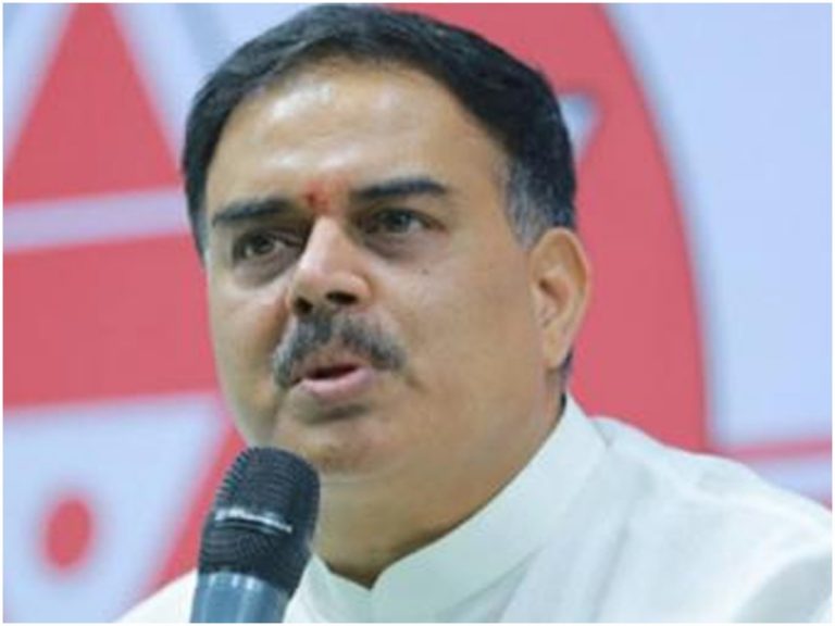 Nadendla Manohar: మత్స్యకారుల కష్టాలు గాలికొదిలేశారు