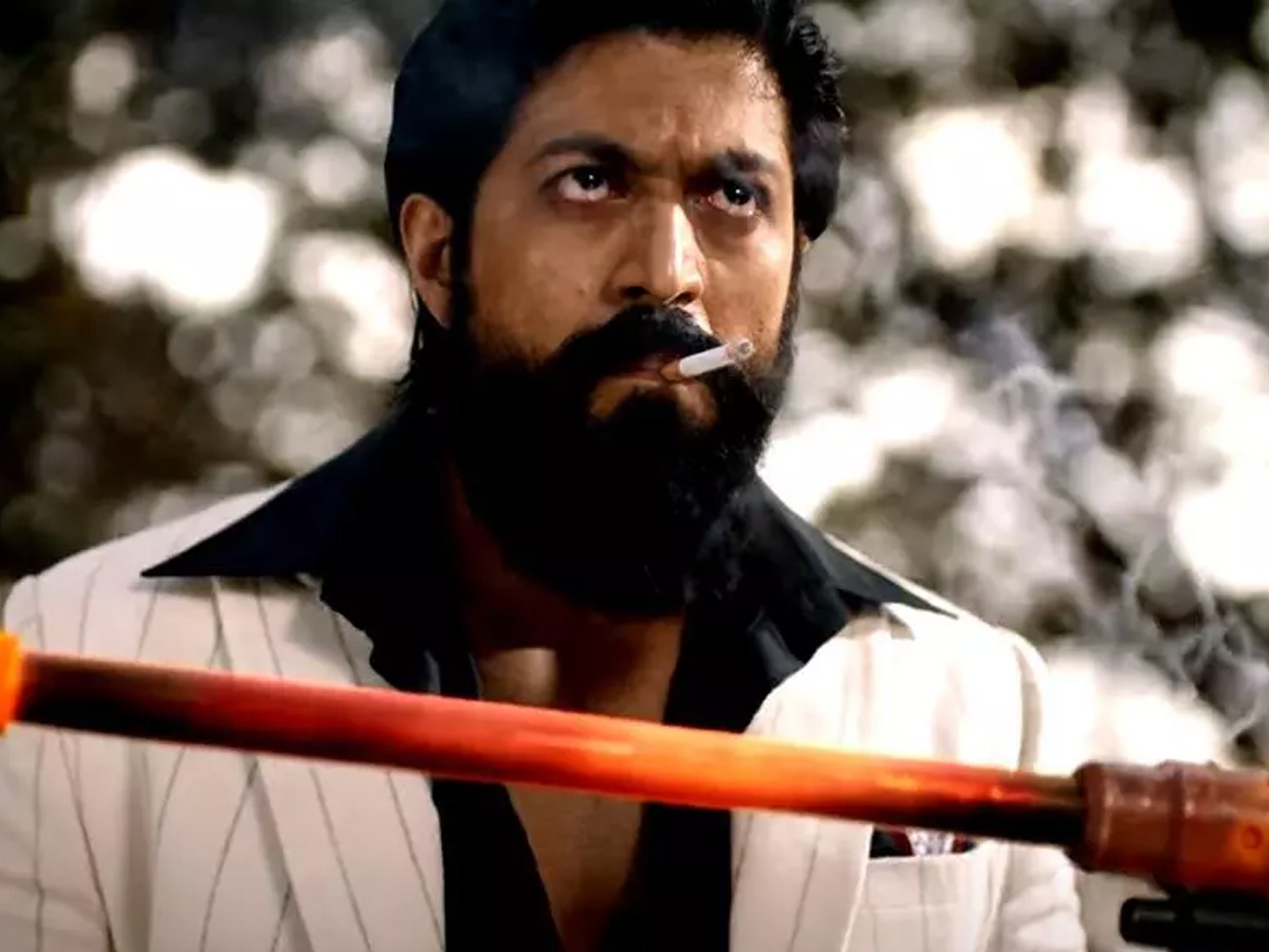 KGF: చెప్పండి అభిమానులు.. సాంగ్ కావాలా.. ట్రైలర్ కావాలా..?