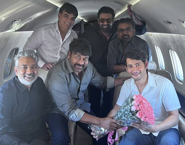 Mahesh Marriage Anniversary: ఒకే ఫ్రేమ్‌లో బడా స్టార్స్.. పిక్‌తో ఫ్యాన్స్‌కు ట్రీట్