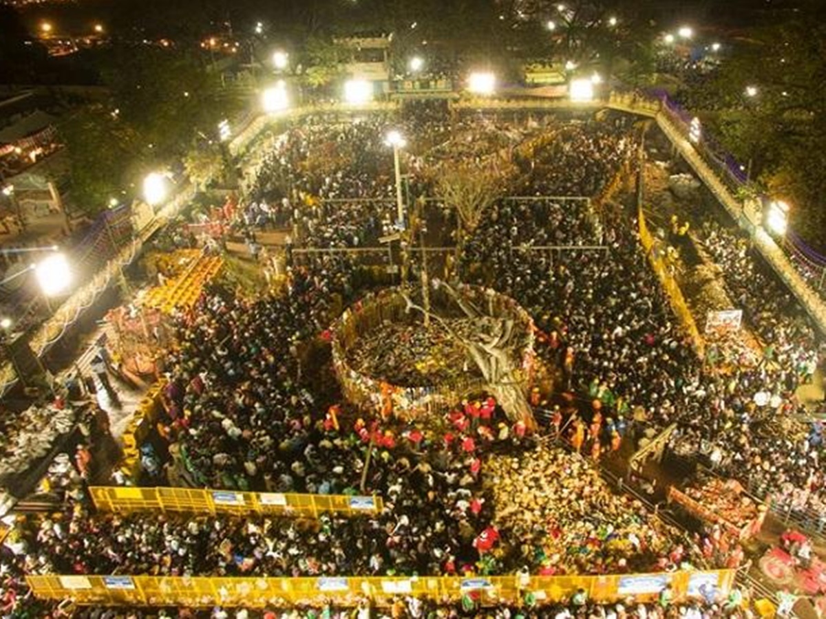 Medaram Jatara: మేడారం వెళ్లే భక్తుల కోసం హెలికాప్టర్ సర్వీసులు