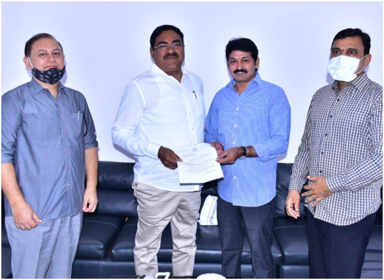 MLC Pochampally: మండల, జిల్లా పరిషత్‌ల గ్రాంట్లు పెంచాలి