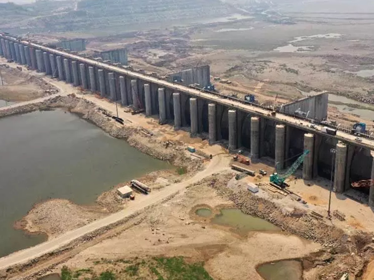 రాష్ట్రాలకు కేంద్రం షాక్.. ఇకపై జాతీయ ప్రాజెక్టులో 60 శాతం నిధులే