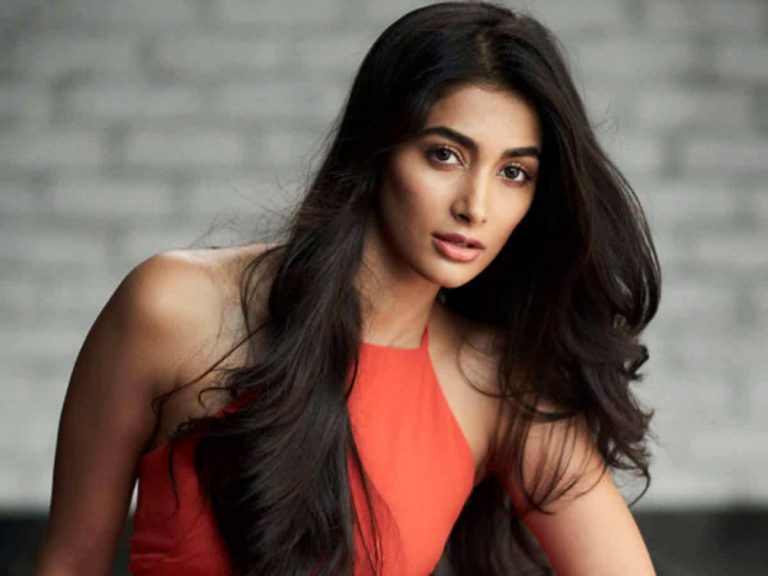 Pooja Hegde: బుట్టబొమ్మకు ఆ సమస్య వలన ఇబ్బందులు తప్పడంలేదట