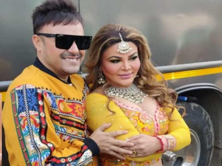 Rakhi Sawant: ముద్దు లేదు.. కాళ్లు పట్టుకొని అడిగినా కూడా.. భర్తపై హాట్ బ్యూటీ సంచలన వ్యాఖ్యలు