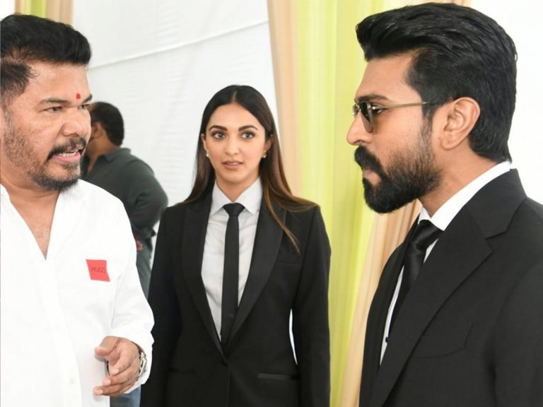 “RC15” క్రేజీ అప్డేట్… ప్రాజెక్ట్ లో మరో డైరెక్టర్ ఎంట్రీ !