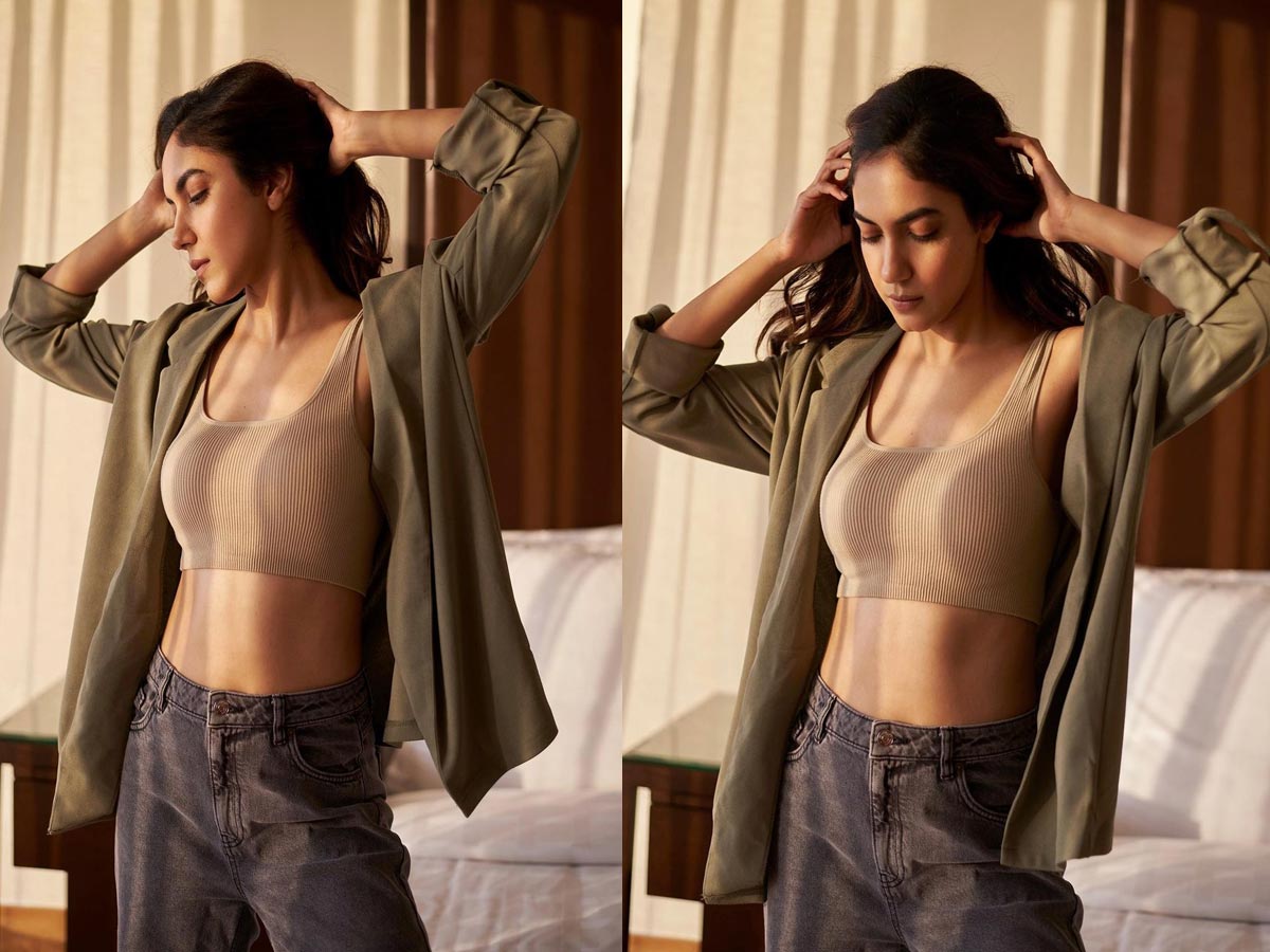 Ritu Varma: తెలుగు భామ గ్లామర్ గేట్లు కొద్దికొద్దిగా ఎత్తేస్తుందే..