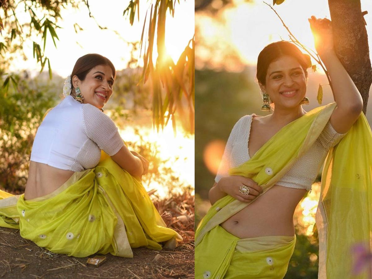 Shraddha Das: చీరలో ‘శ్రద్ద’గా అందాలను వడ్డిస్తుందే
