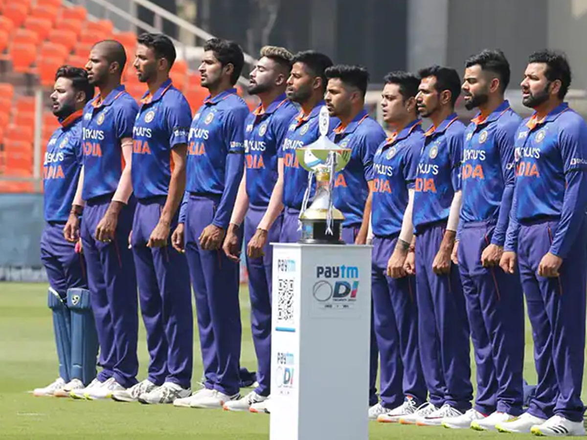 లతా మంగేష్కర్‌కు టీమిండియా నివాళి