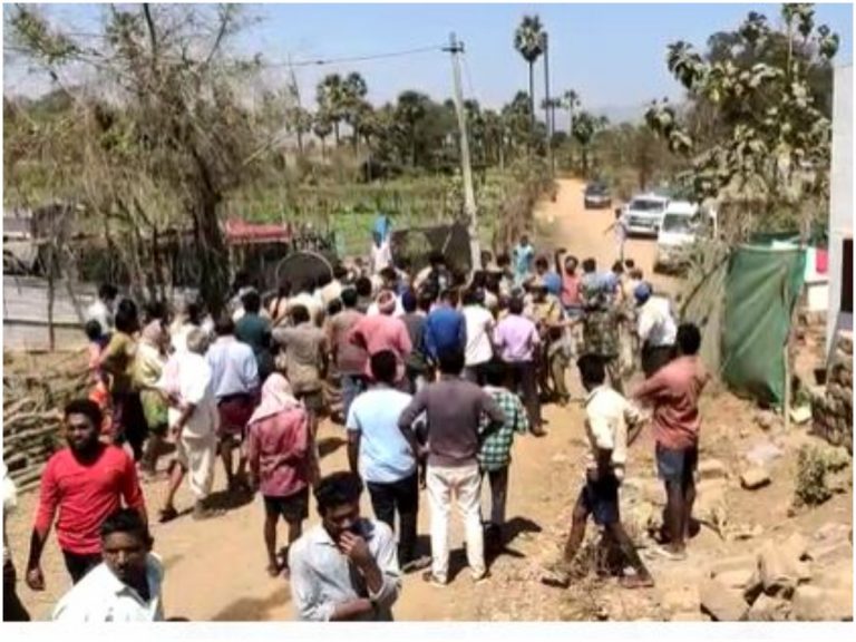 BTPS Tension: రైల్వేశాఖ భూముల వ్యవహారంలో ఉద్రిక్తత