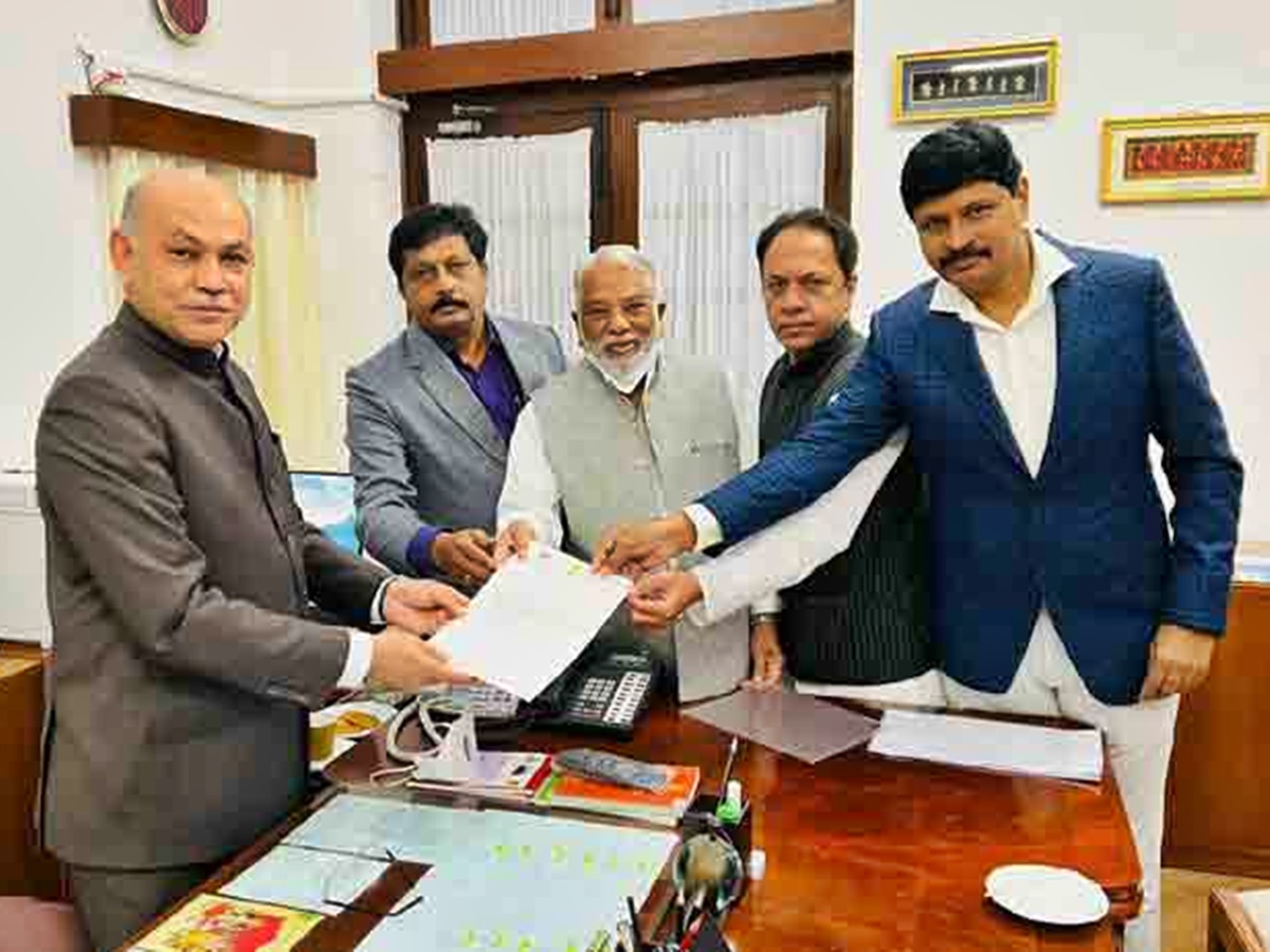 Trs Party: ప్రధాని మోదీపై సభా హక్కుల ఉల్లంఘన నోటీసు