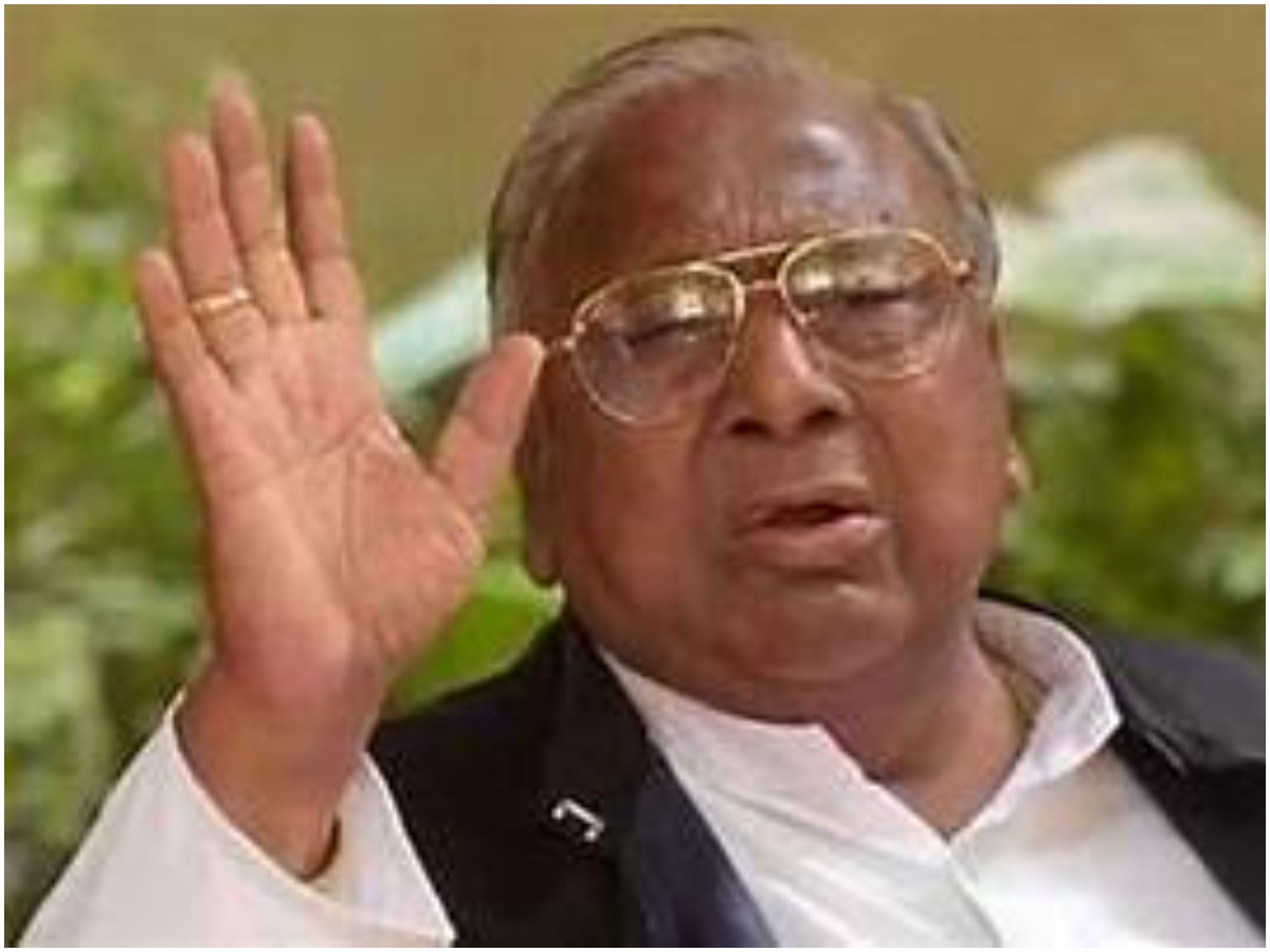 VH on Modi and Kcr: WWFను తలపిస్తున్న మోడీ కేసీఆర్ కొట్లాట