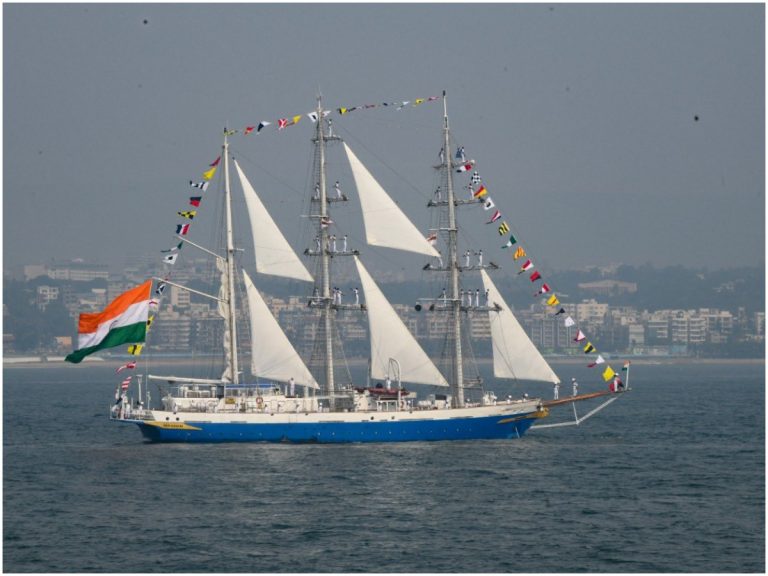 Presidential Naval Fleet Review: యుద్ధనౌకల సమీక్షకు వేదికైన విశాఖ