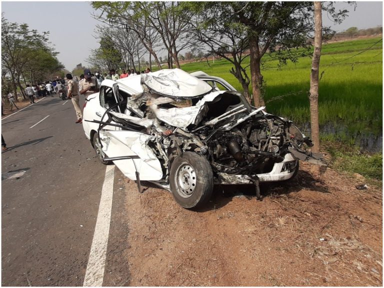 Road Accident: మాచారెడ్డిలో రోడ్డు ప్రమాదం..ఐదుగురు మృతి