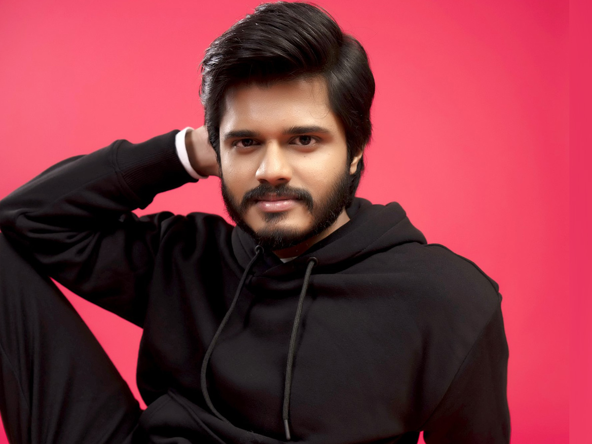 HBD Anand Devarakonda : అన్న బాట‌లోనే ఆనంద్!