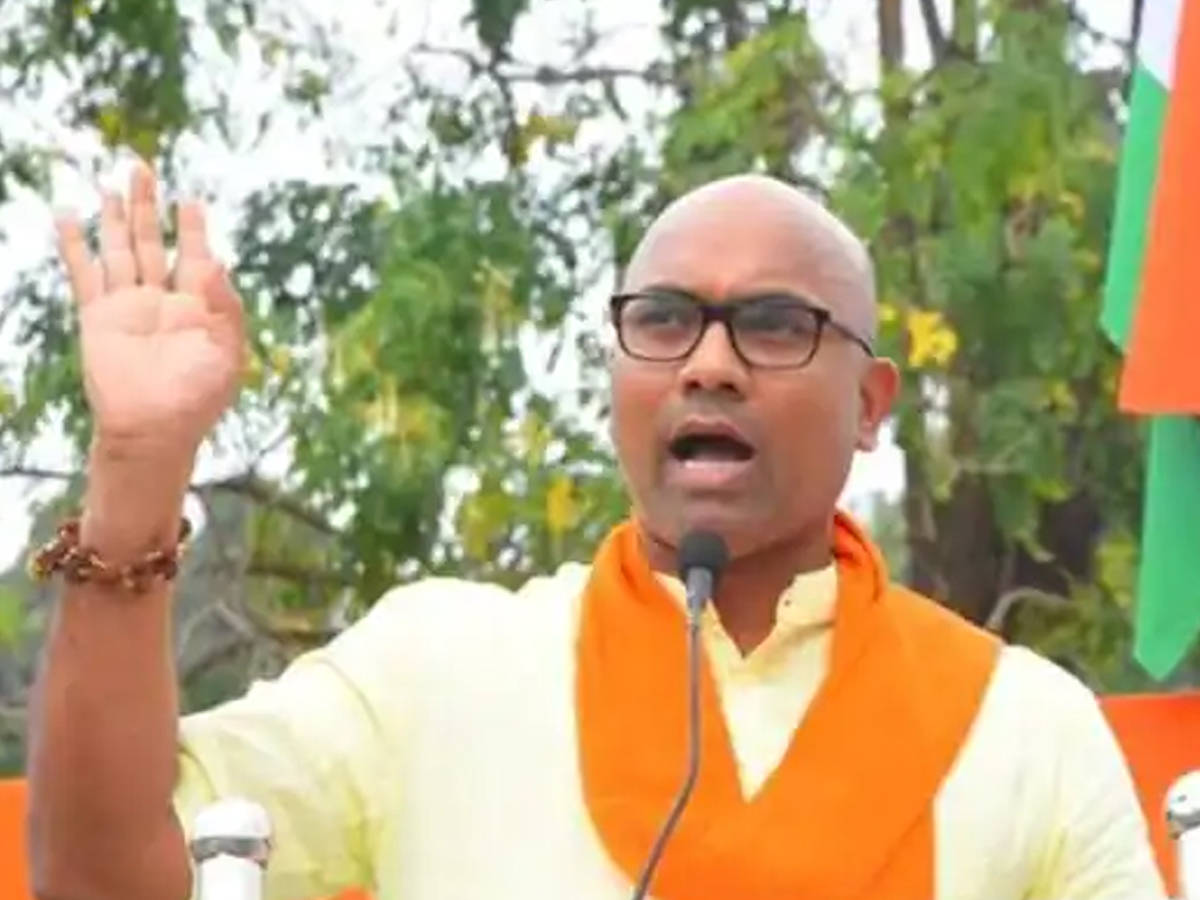 Nampally Court: ఎంపీ ధర్మపురి అర్వింద్‌పై నాన్‌బెయిలబుల్‌ వారెంట్‌ జారీ