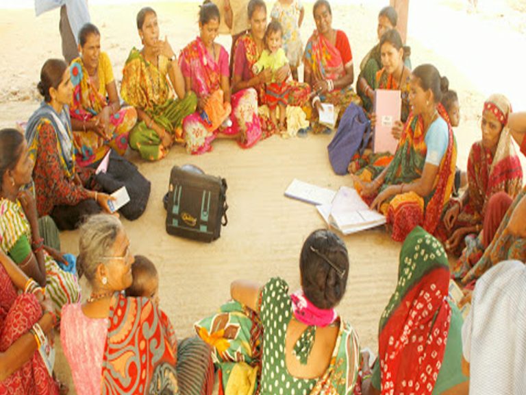 Telangana: డ్వాక్రా మహిళలకు గుడ్‌న్యూస్‌.. ఆ నిధులు వాపస్..