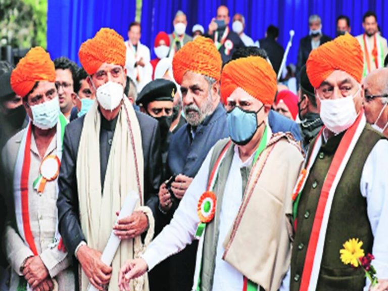 Congress: రెండు వర్గాలుగా చీలిపోయిన కాంగ్రెస్..! రేపే రెబల్స్‌ భేటీ..