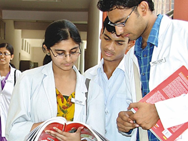 Medical Seats: ఉక్రెయిన్‌లో వైద్య విద్య చవక.. ఎందుకు?