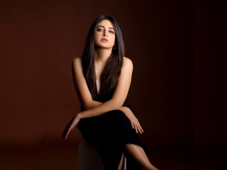 Poonam Kaur: మరోసారి త్రివిక్రమ్ ను టార్గెట్ చేసిన పూనమ్