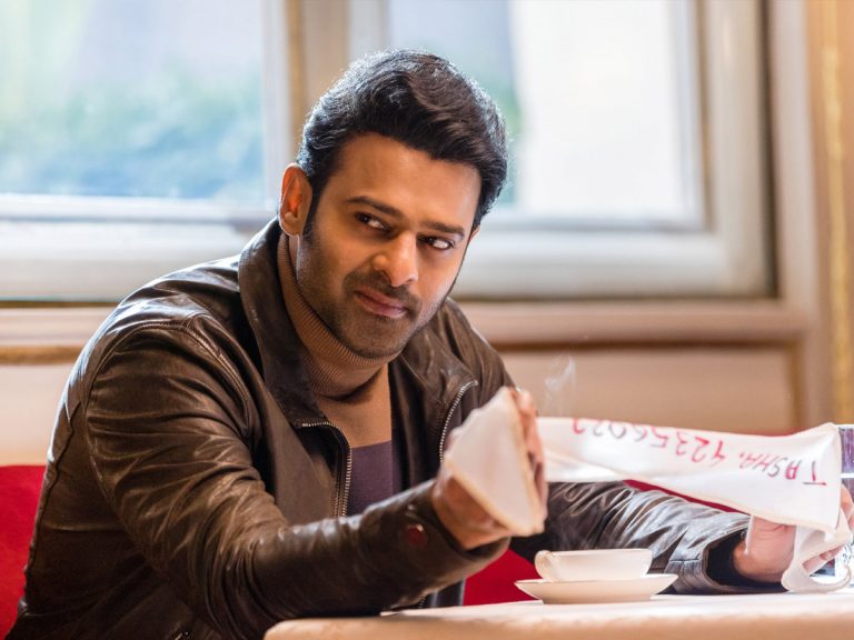 Radhe Shyam : బెనిఫిట్ షో అడ్డుకున్న అధికారులు… గుర్తు పెట్టుకుంటామంటూ ఫ్యాన్స్ వార్నింగ్