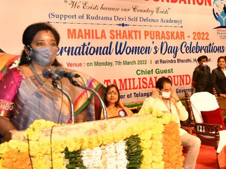 Governor Tamilisai: నన్ను ఎవరూ భయపెట్టలేరు.. దేనికి భయపడను..