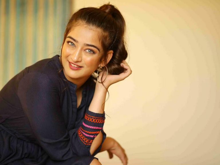 Akshara Haasan: సాంప్రదాయ కుటుంబంలో పుట్టి శృంగార కోరికలు తట్టుకోలేక..