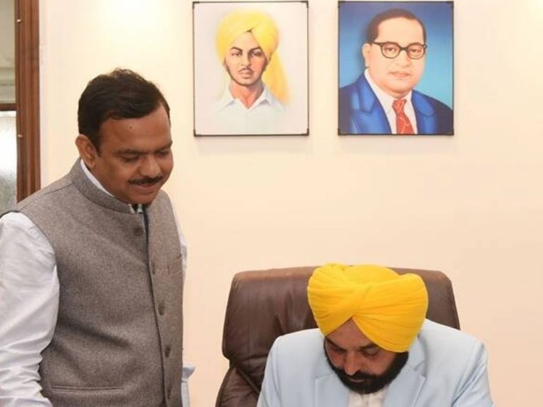 Punjab Politics: భగత్‌సింగ్‌ ఫోటోపై పంచాయితీ ఎందుకు?