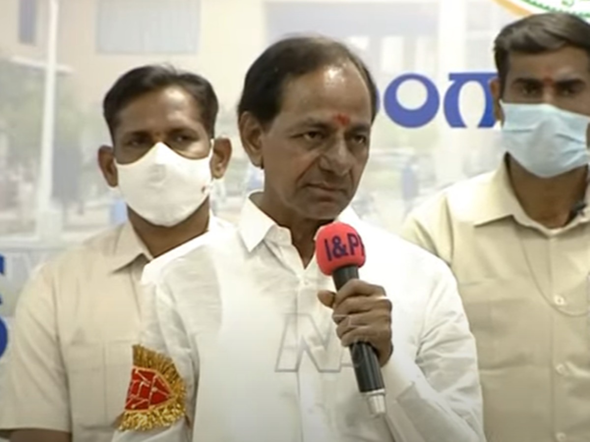 CM KCR: వచ్చే ఏడాది నుంచి ఇంగ్లీష్ మీడియంలో బోధన