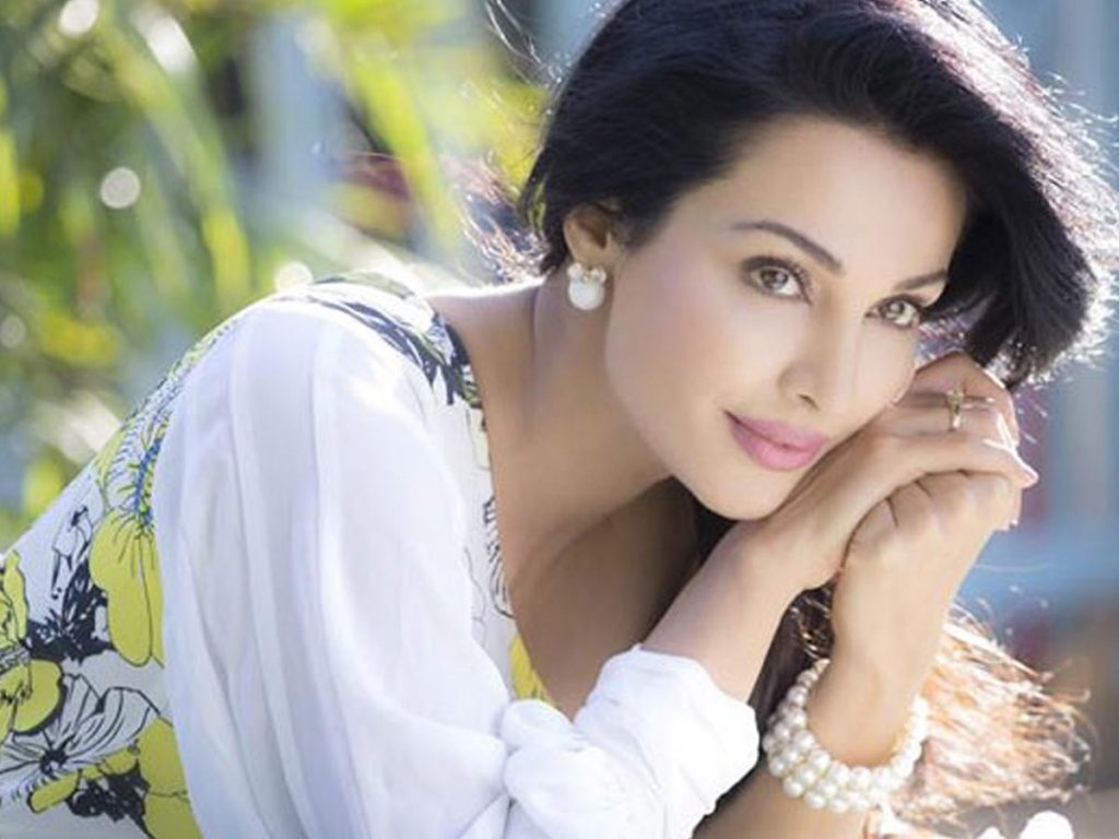 flora saini