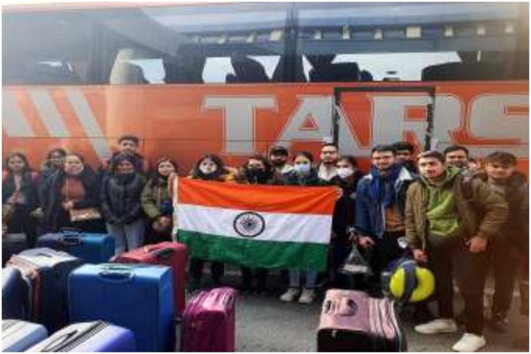 Ukraine Crisis: వార్ జోన్లో చిక్కుకున్న విద్యార్థుల తరలింపు