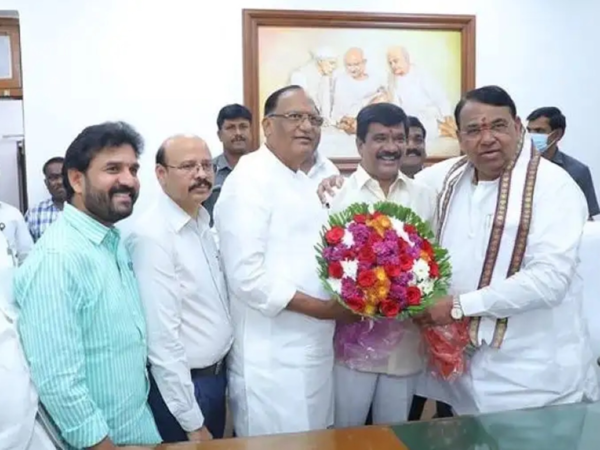 Telangana: రెండోసారి శాసనమండలి ఛైర్మన్‌గా గుత్తా సుఖేందర్‌రెడ్డి