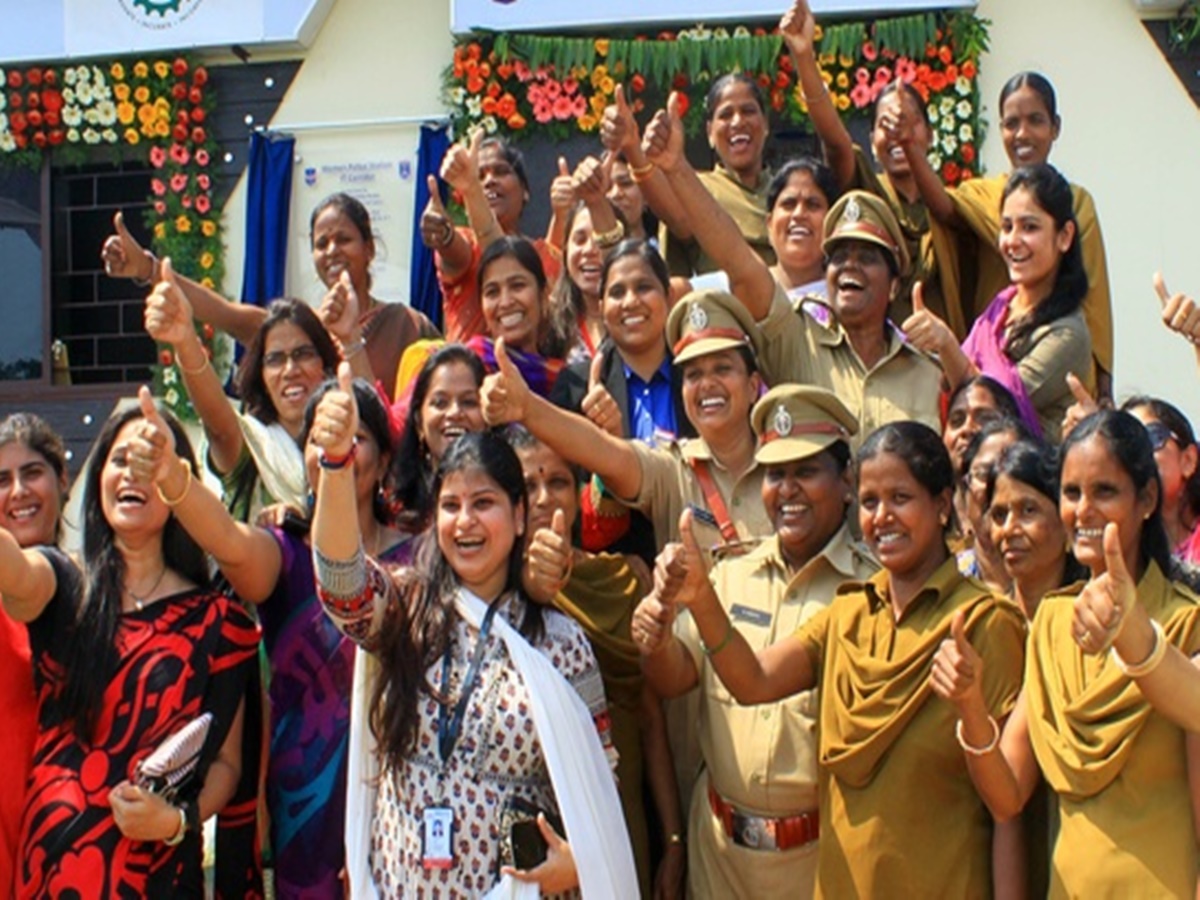 Telangana: మహిళా ఉద్యోగులకు శుభవార్త.. రేపు సెలవు