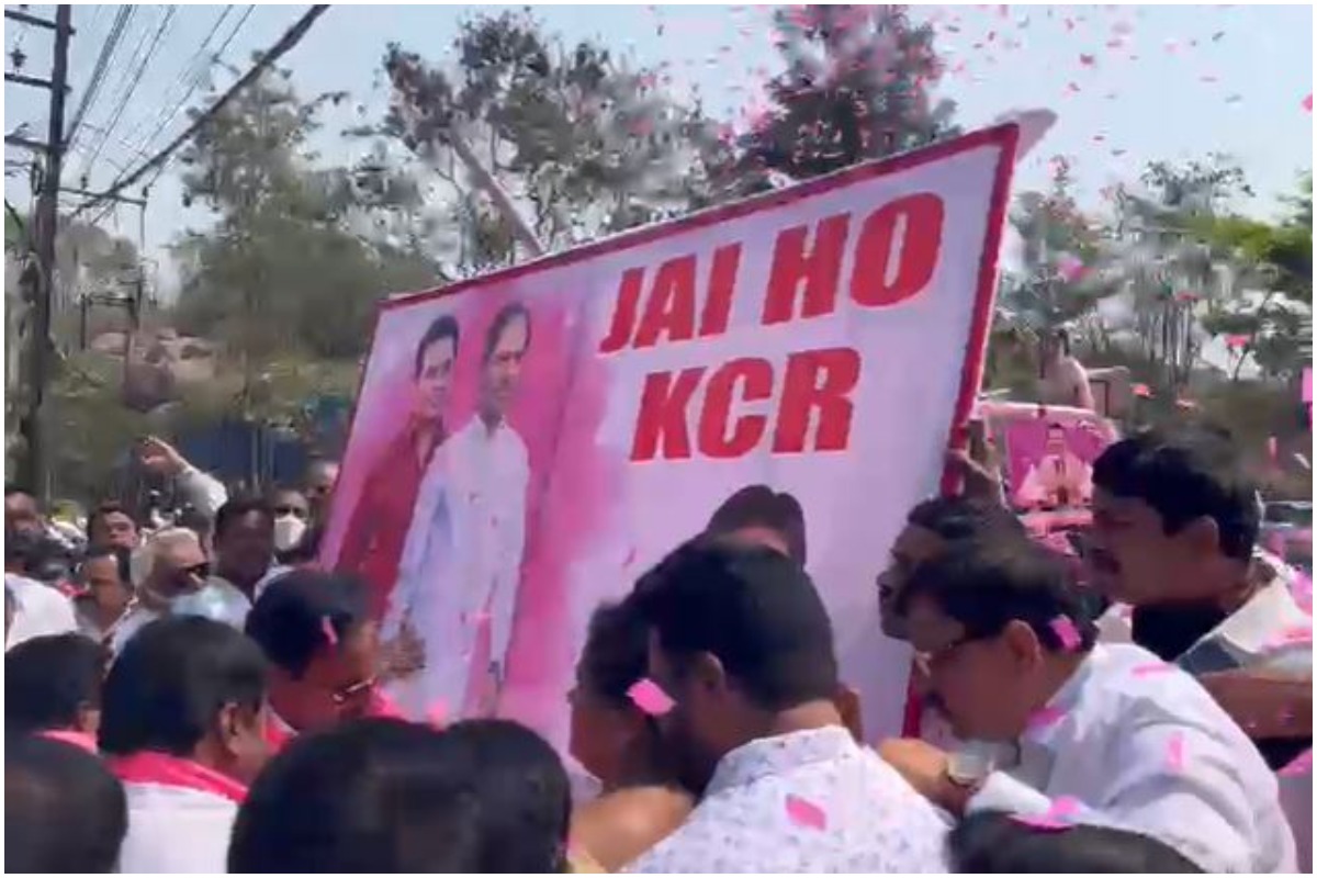 Kcr New Jobs: తెలంగాణ భవన్‌లో అంబరాన్నంటిన సంబురాలు