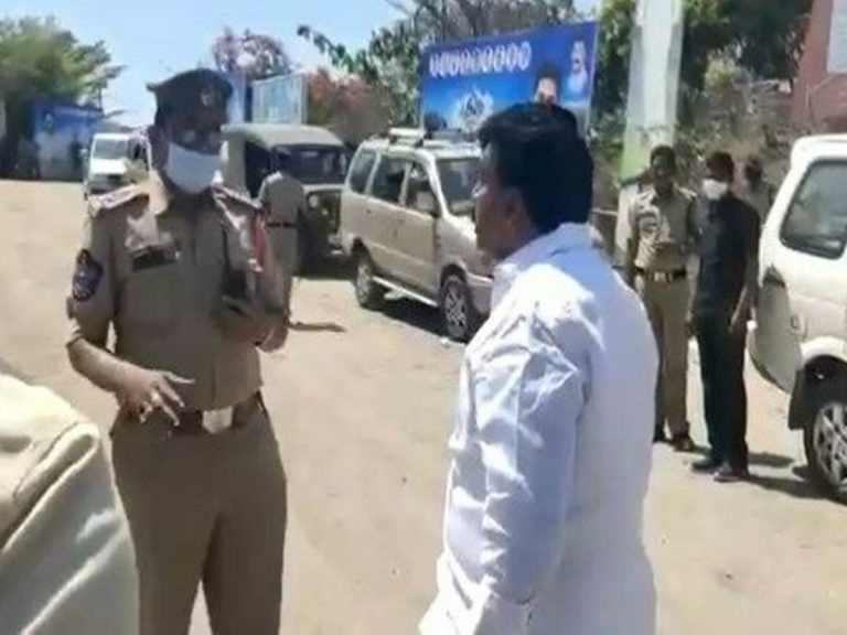 Andhra Pradesh: తమాషాలు చేస్తున్నారా? పోలీసులపై మంత్రి పేర్ని నాని ఫైర్
