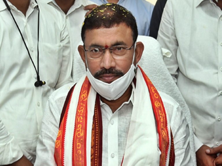 Minister Venugopala Krishna: టీడీపీ హయాంలో విద్యుత్ ఛార్జీలను పెంచలేదా?