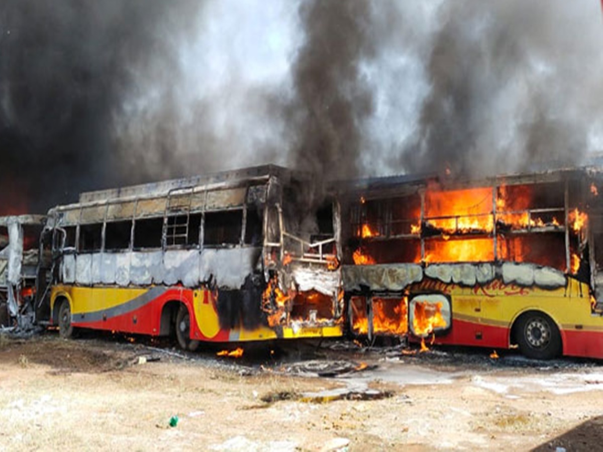 Fire Accident: ఒంగోలులో భారీ ప్రమాదం.. 8 ప్రైవేట్ బస్సులు దగ్ధం