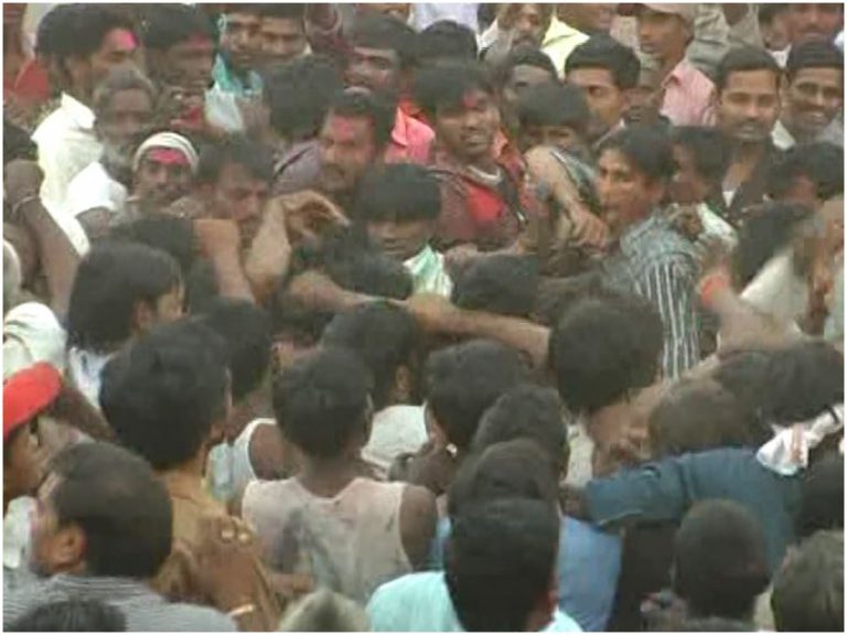 Viral Panduga: ముందు పిడిగుద్దులు.. తర్వాత అలయ్ బలయ్