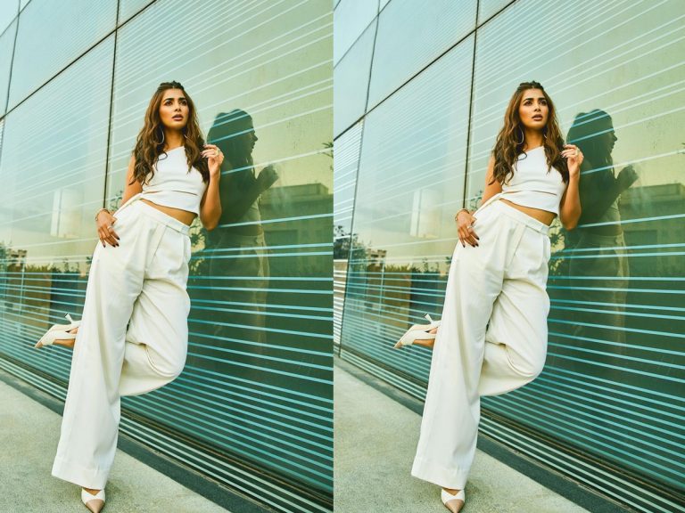 Pooja Hegde: లేడీ బాస్ లుక్ లో బుట్టబొమ్మ.. ఫిదా అవ్వకుండా ఉండగలమా