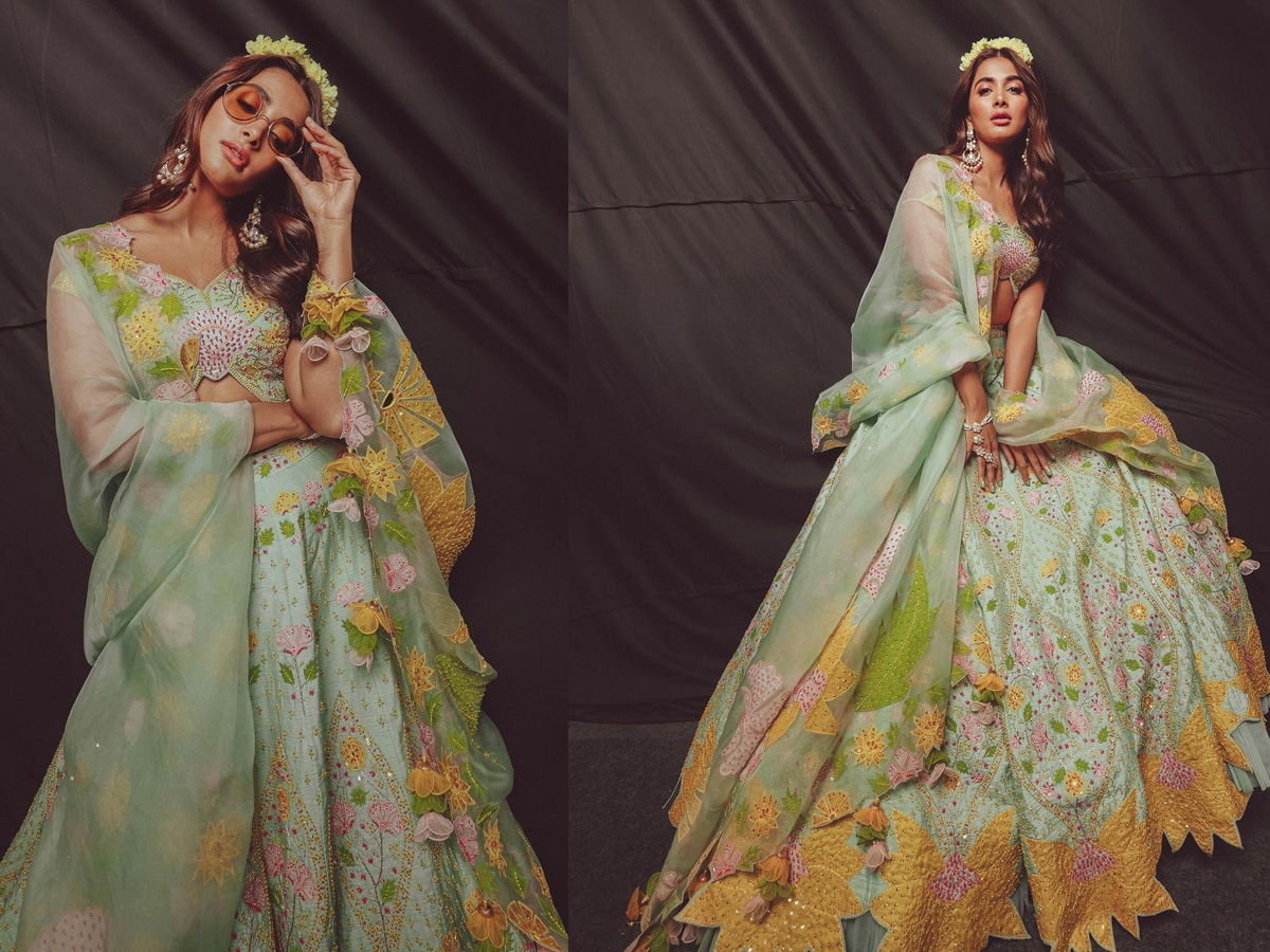 Pooja Hegde: నీలాంబరి.. నీలాంబరి.. వేరెవ్వరే నీలా మరి