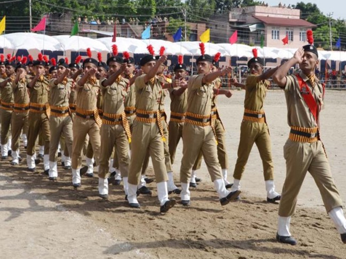 Sainik Schools: కేంద్రం శుభవార్త.. ఏపీ, తెలంగాణ రాష్ట్రాలకు సైనిక్ స్కూళ్లు మంజూరు