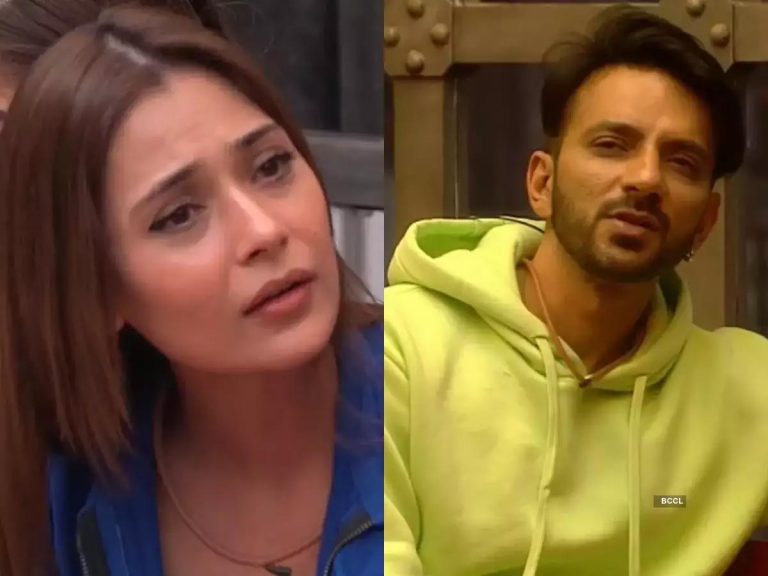 Sara Khan: ఆమెతో నా భర్తకు ఎఫైర్ ఉంది.. 300 సార్లు చూశాను